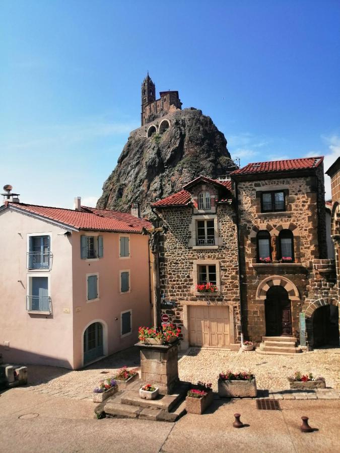 Вилла Au Bon Endroit Aiguilhe Экстерьер фото